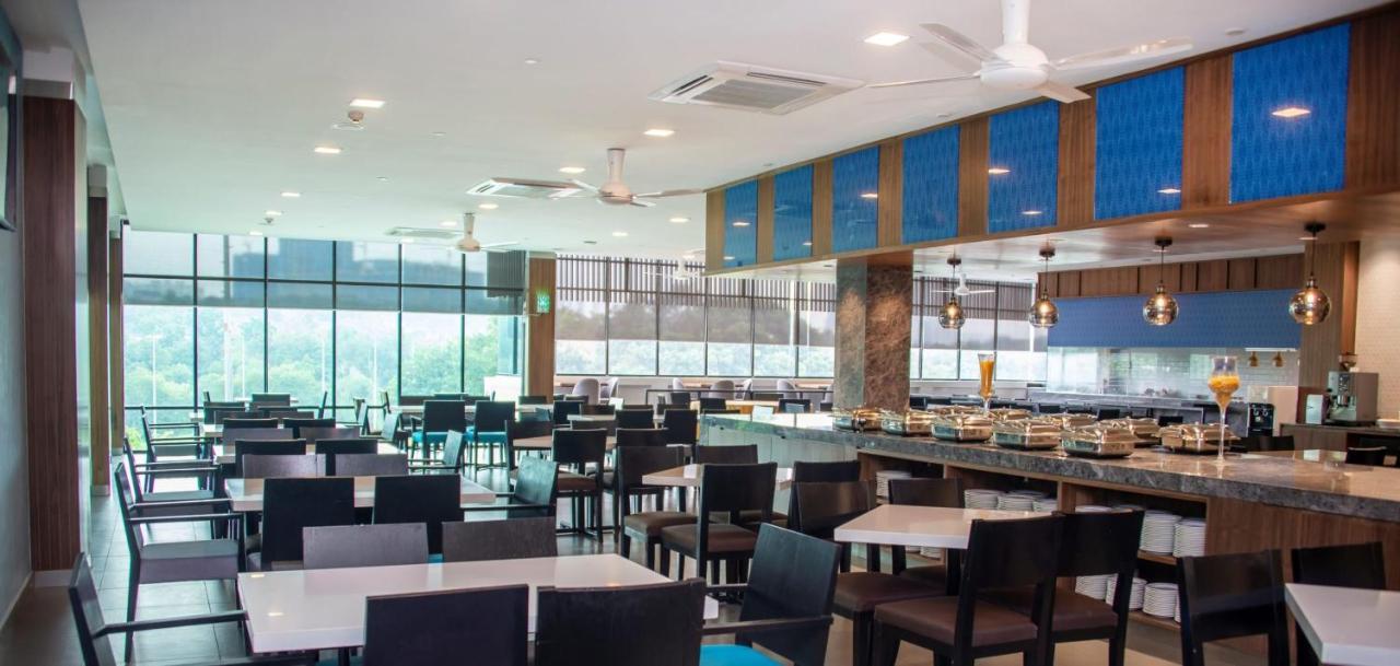 Espira Kinrara Hotel Puchong Luaran gambar
